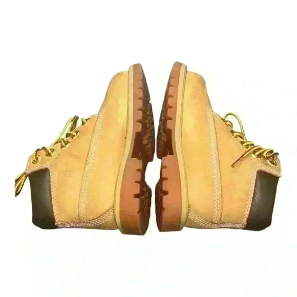 Timberland Kids' 6" Classic Boot Toddler/Little Kid size 8 - Picture 4 of 11